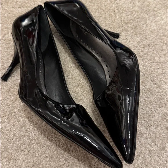 BCBGirls patent leather pumps size 8.5 - Picture 3 of 7